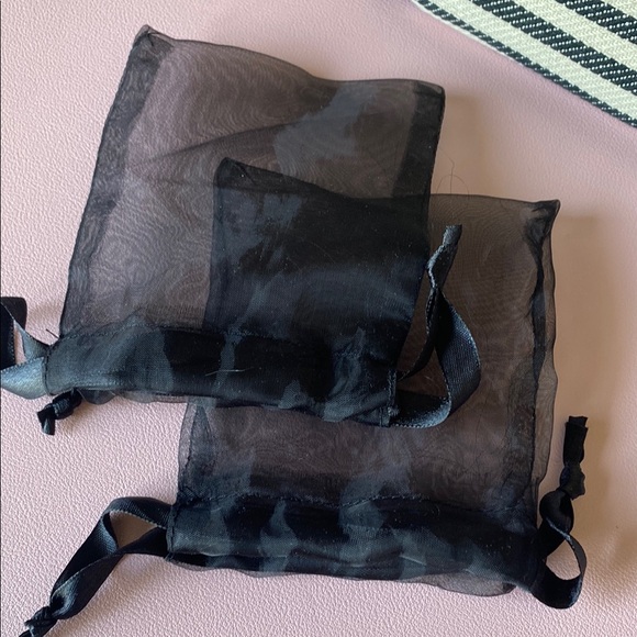 Thirty-one Striped Black and White Jewelry Travel Case - Picture 6 of 6